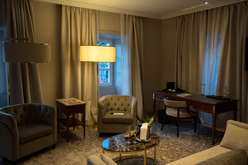 Four Seasons Downtown